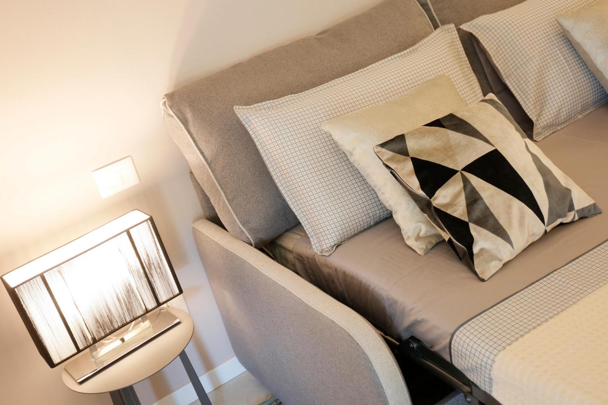 Siena Uptown - Sabrina'S Charming Apartment Экстерьер фото